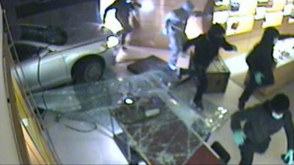 Smash-and-Grab Robberies on the Rise in the US Video - ABC News