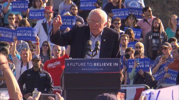 Video Bernie Sanders Draws Thousands At Rally In Brooklyn Abc News 