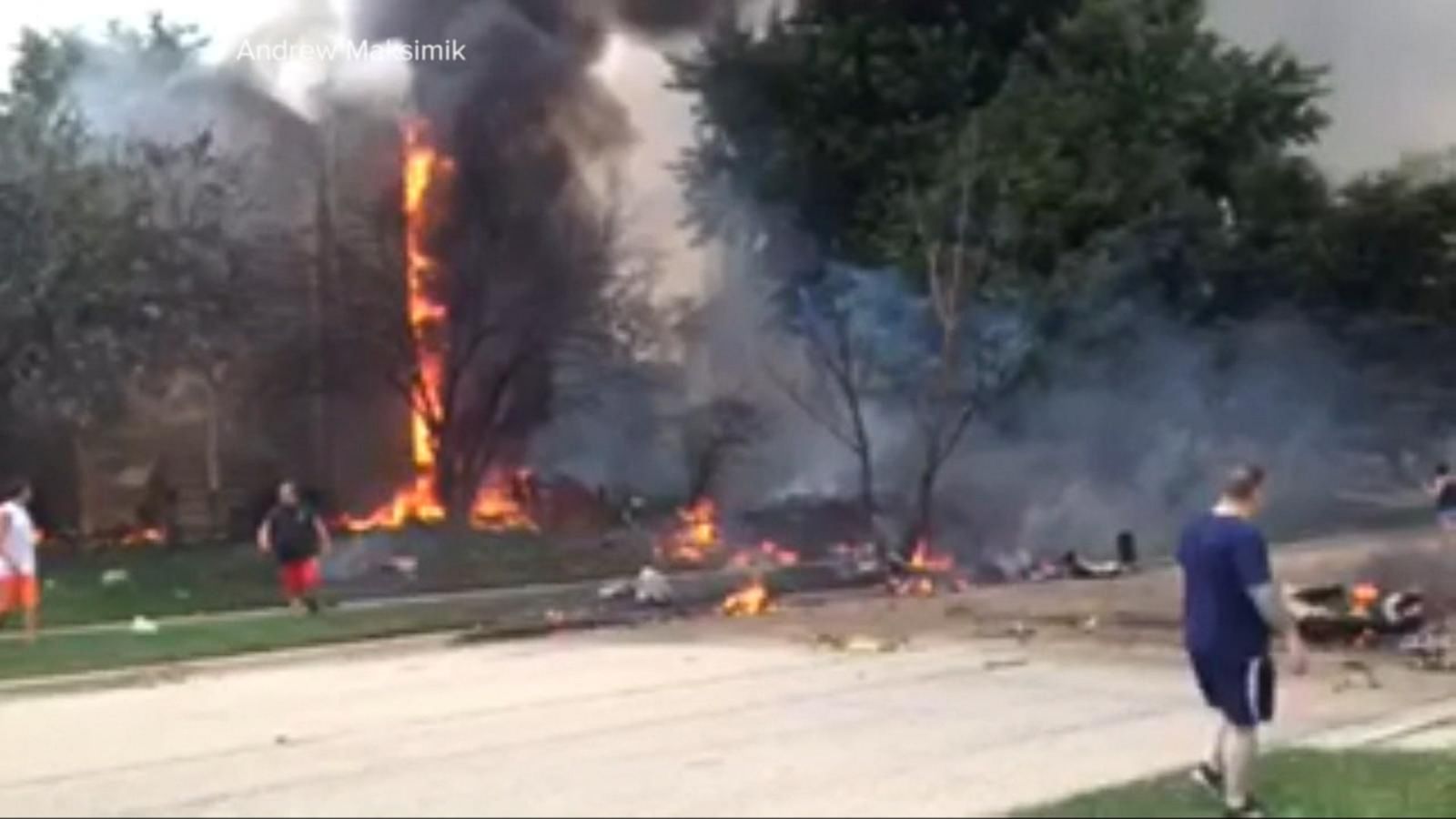 Pilot Killed When Plane Crashes Into Street in Plainfield