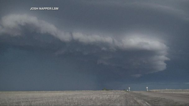 Video Dangerous storms push east over holiday weekend - ABC News