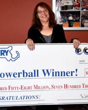 VIDEO: Record-breaking Powerball jackpot winner