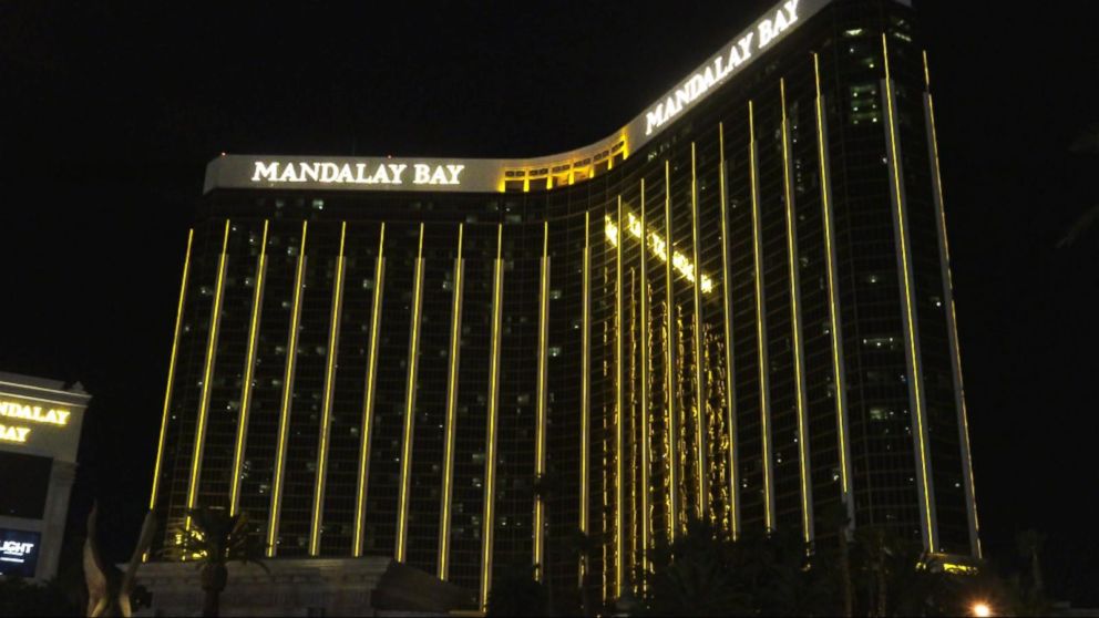 At Mandalay Bay Precious Minutes Passed Before 1st Call To Police