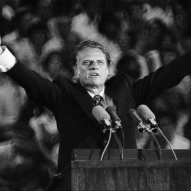 VIDEO: Evangelist Billy Graham, 99, dies in his North Carolina home