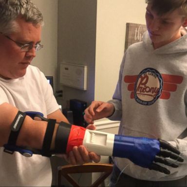 VIDEO: The son of an army veteran builds his father a new hand