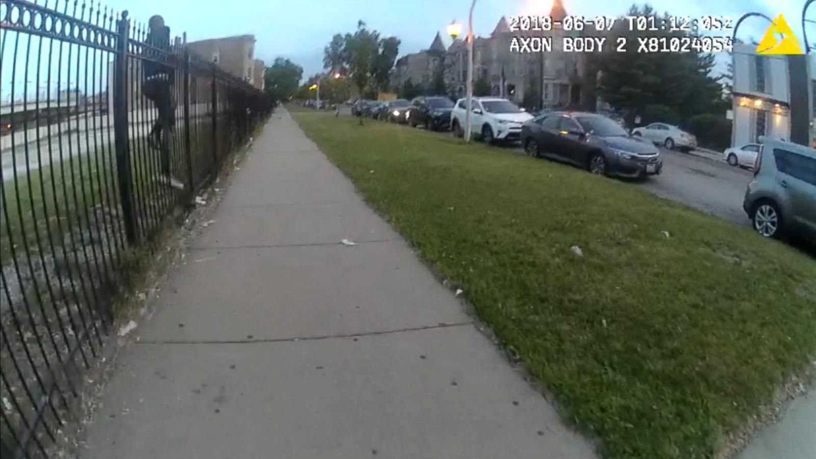 Bodycam Shows Moments Before Deadly Chicago Police Shooting - Good ...