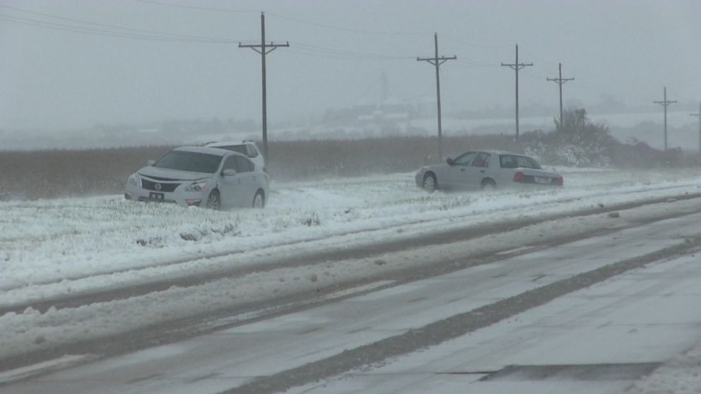 Brutal cold sweeps across US as winter makes early appearance Video ...