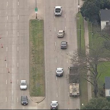 VIDEO: 3 bank robbery suspects in custody after Dallas chase: Police