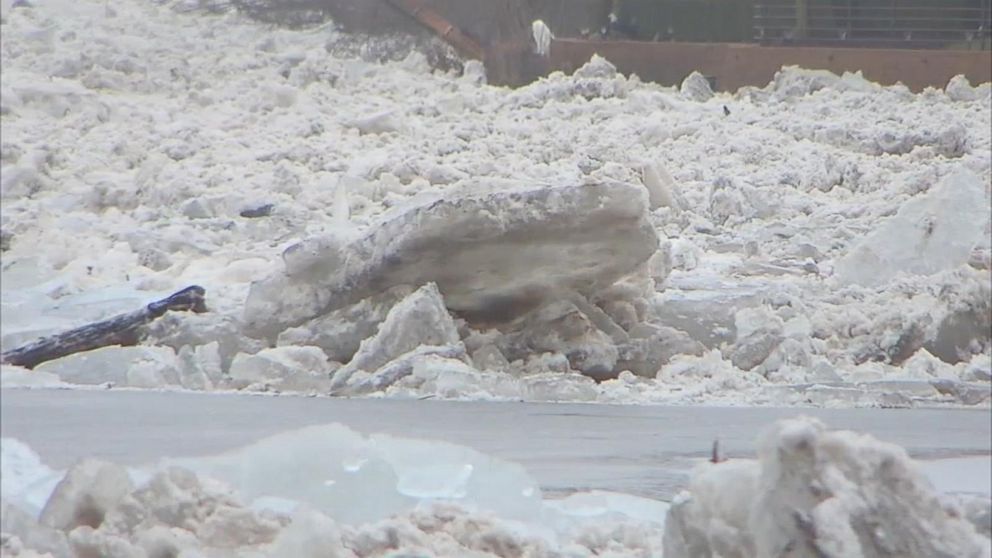 Icy storm moves east, leaving thousands without power in Midwest Video ...