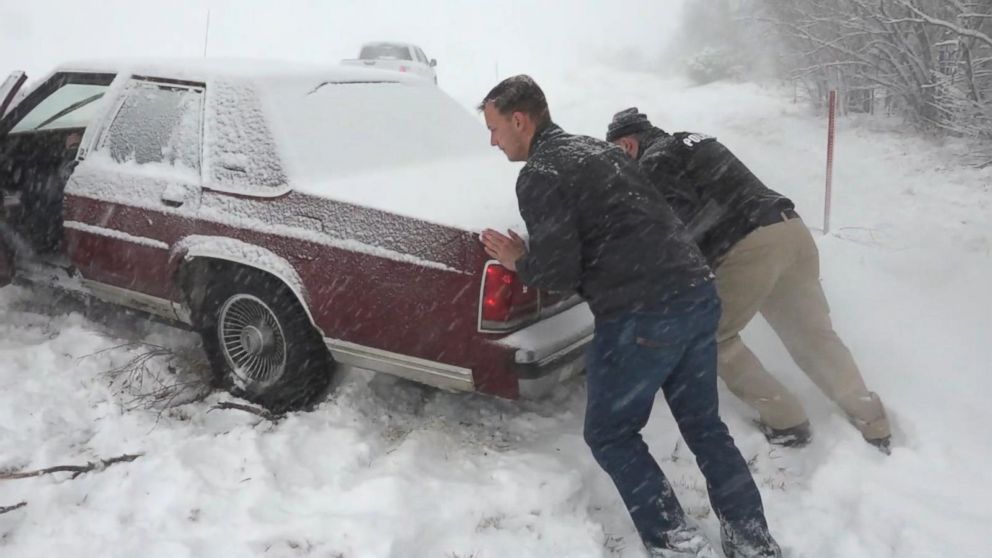 Video Massive Winter Storm Hits Northeast During Evening Commute Abc News 2573