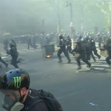 VIDEO: Paris erupts in violent protests