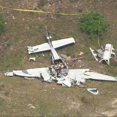 VIDEO: 6 people killed in plane crash outside Houston