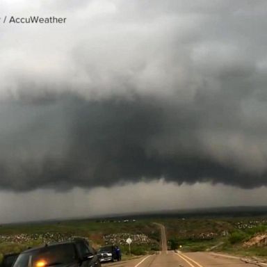 VIDEO: Residents in Southern Plains brace for potential twisters, baseball-sized hail