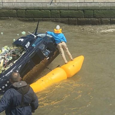 VIDEO: Helicopter crashes into Hudson River