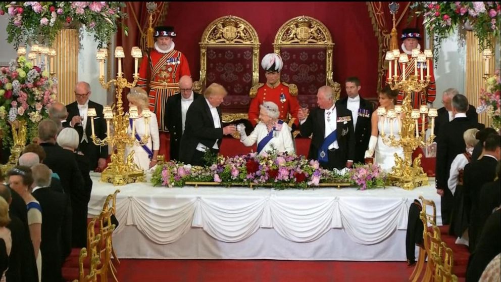 Znalezione obrazy dla zapytania duchess kate State banquet trump