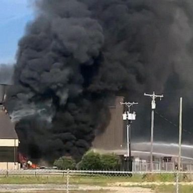 VIDEO: Videos capture plane crash near Dallas that killed 10