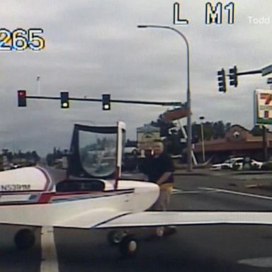 VIDEO: Small airplane lands on highway in Washington state