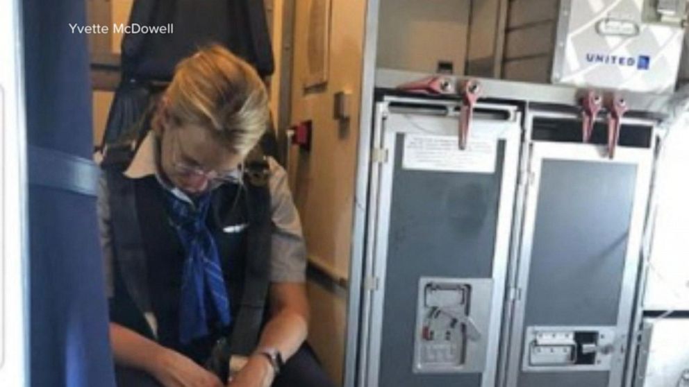 Flight Attendant Charged With Being Intoxicated After Passengers