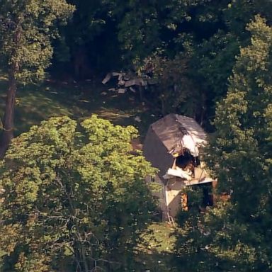 VIDEO: Deadly plane crash in Pennsylvania neighborhood