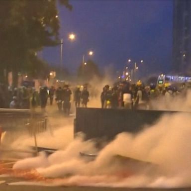 VIDEO: Violent clash between protesters and police in Hong Kong