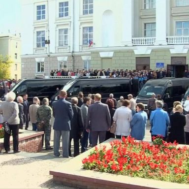 VIDEO: Funerals held for 7 Russians dead in suspected nuclear-powered missile explosion