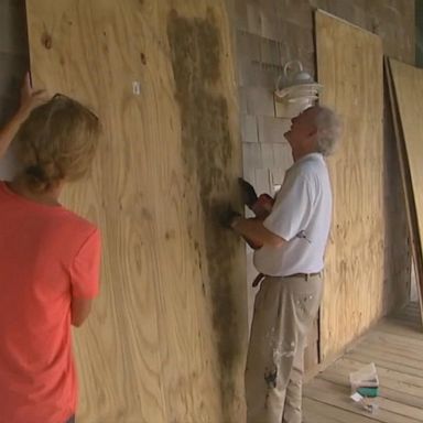 VIDEO: Flood-prone areas of Carolinas, Georgia racing to beat hurricane