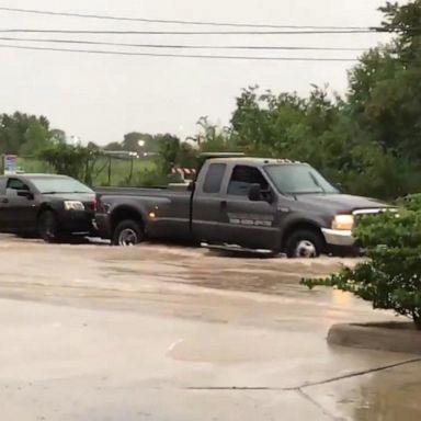 VIDEO: Imelda dumping heavy rain in southeast Texas, snarling commute