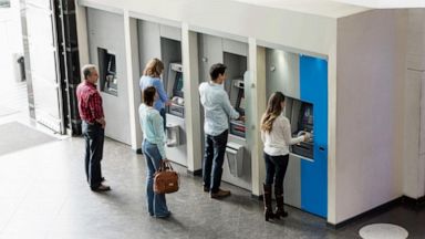 VIDEO: Average cost of withdrawing cash from out-of-network ATM nears $5