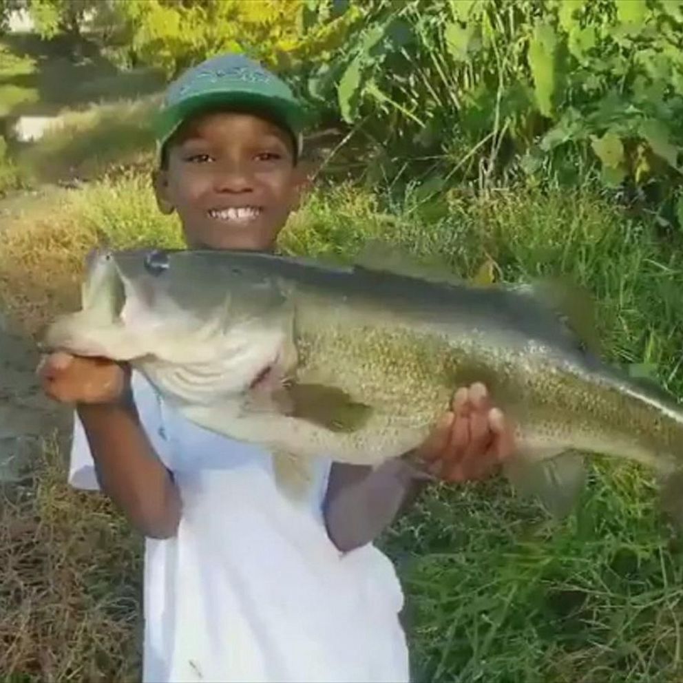 Boy, 10, calls big catch a 'moment of a lifetime' after fishing trip with  his dad - ABC News