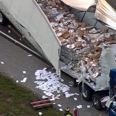 VIDEO: Postal-truck accident in Florida leaves junk mail all over roadway