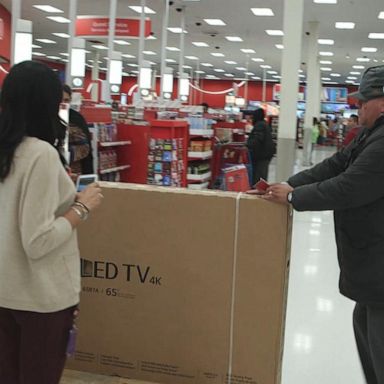 VIDEO: Retailers are rolling out holiday deals early this year