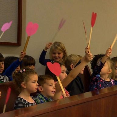 VIDEO: Michigan boy invites entire kindergarten class to adoption hearing