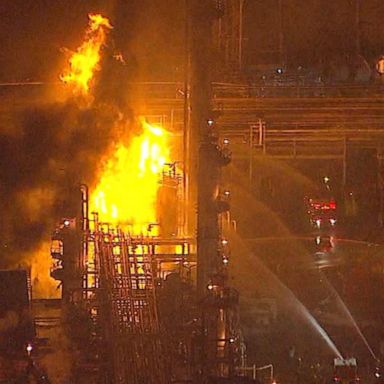 VIDEO: Refinery fire shuts down freeway for nearly an hour