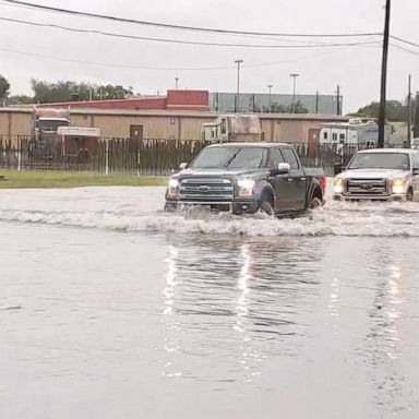 VIDEO: Heavy rain from tropical depression pummels the South