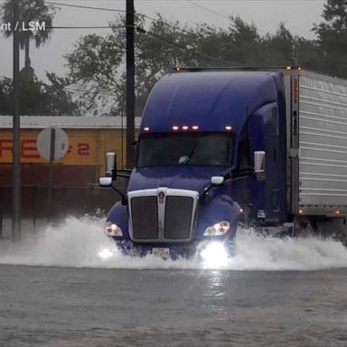 VIDEO: Hurricane Hanna makes landfall south of Corpus Christi