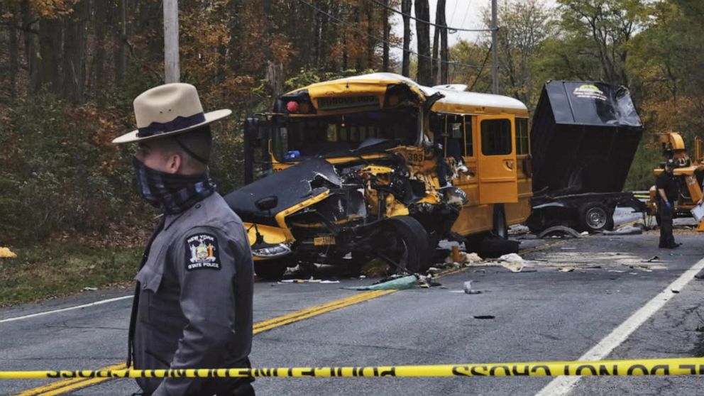 Video At Least A Dozen People Injured In School Bus Accident - ABC News