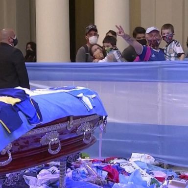 VIDEO: Thousands of Argentinians pay respects to Maradona, clash with police