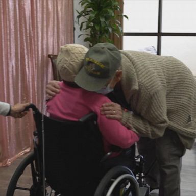 VIDEO: Married couple of 72 years hugs for 1st time in over a year