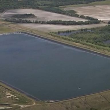 VIDEO: Possible new leak in toxic wastewater reservoir along Gulf Coast