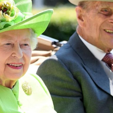 VIDEO: Royal family gathers in Windsor to support Queen Elizabeth