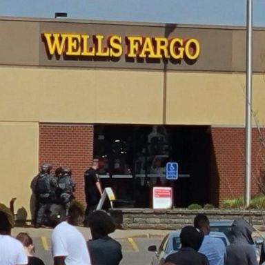 VIDEO: Employees held hostage at Minnesota Wells Fargo Bank