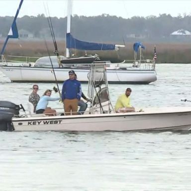 VIDEO: Florida authorities search for victims after small plane crash