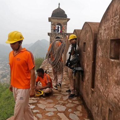 VIDEO: Over a dozen killed after lighting strikes watchtower in India 