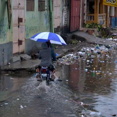 VIDEO: Heavy rain halts rescue operations after Haiti quake