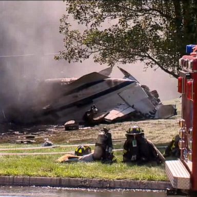 VIDEO: 4 dead as small plane crashes into Connecticut building