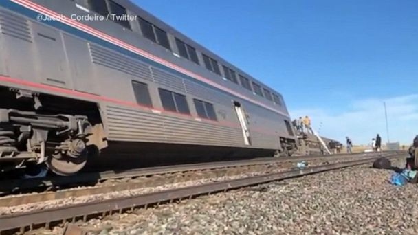 Delayed Amtrak Auto Train arrives 37 hours after departure - ABC News