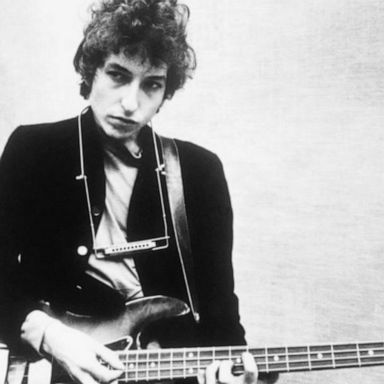 VIDEO: Bob Dylan sells entire recorded music catalog to Sony