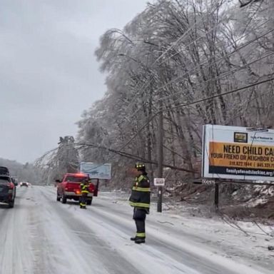 Powerful winter story system pushes into Northeast