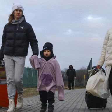 VIDEO: UN reports hundreds of thousands displaced in Ukraine