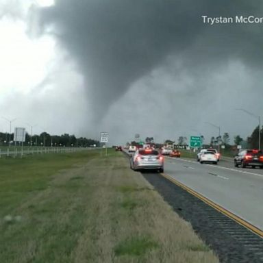 VIDEO: Tornado outbreak in South kills 2 people