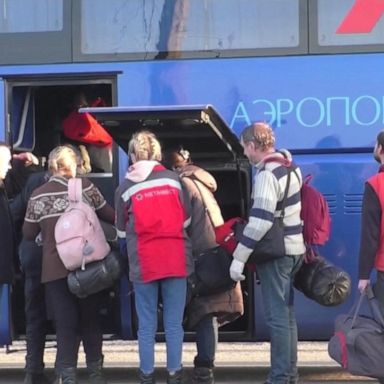 VIDEO: Ukraine evacuates civilians from Mariupol steel plant